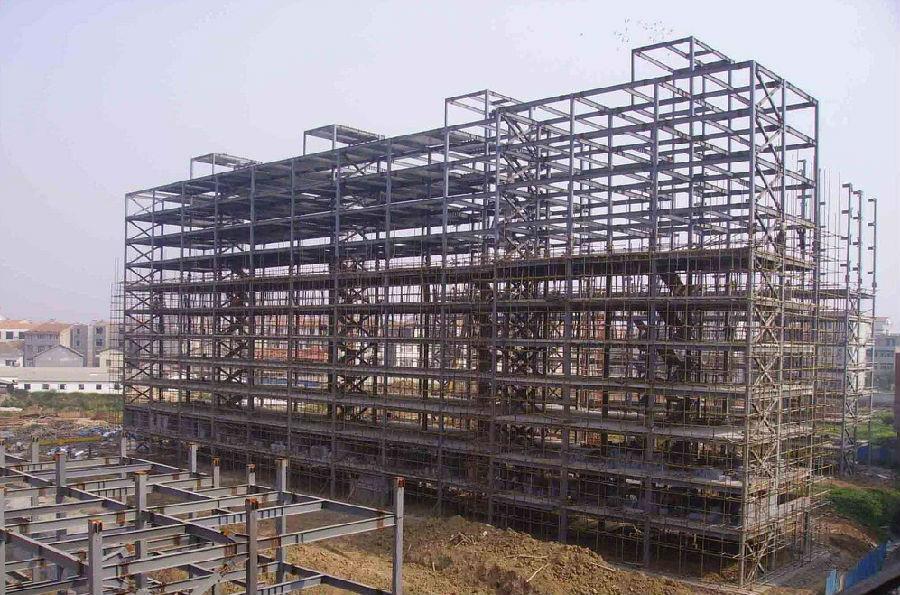 北流高层钢结构的支撑布置与构造应该符合哪些要求